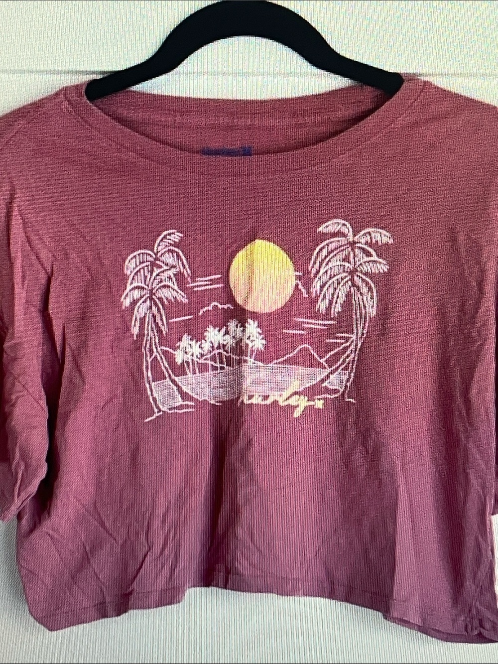 Hurley Mauve Pink Graphic Crop Top with Yellow Sun